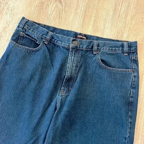 Mens Kirkland Signature Dark Wash Jeans - 42x30 - Picture 2 of 8